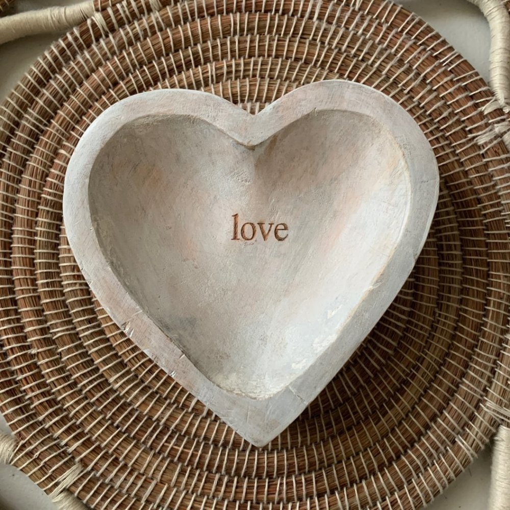 Mango Wood "love" Dish / Heart Dish / Mango Wood / 6" x 6" x 1.5"